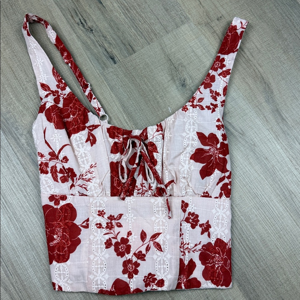 Floral Women's Crop Top With‎ Embroidery Detail. Peach/Rust Colored. NWT. Size S